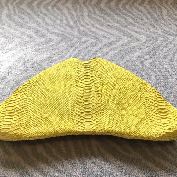 Emily Cho Python Yellow Clutch - Picture 7 of 8